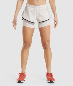 Σορτσ Gymshark Speed 2 In 1 Short γυναικεια ασπρα | GR_NN7040